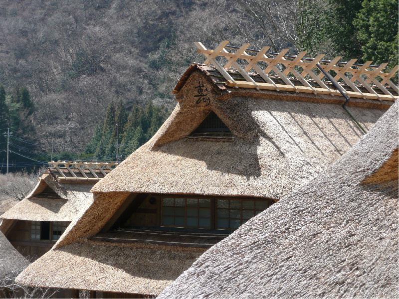 茅葺き屋根の施工について